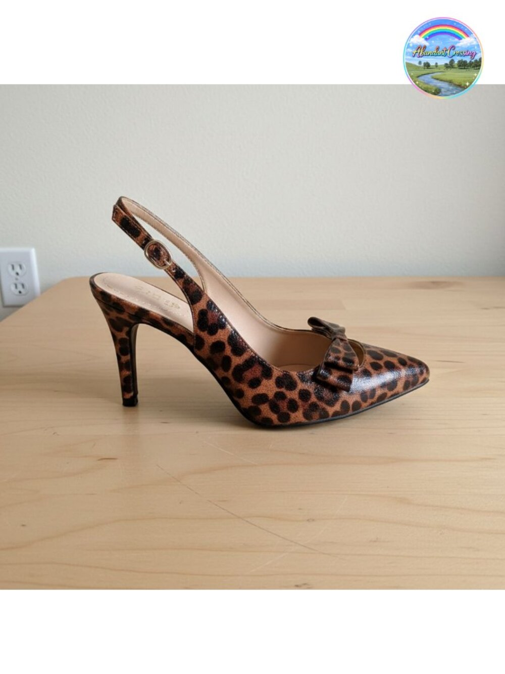 Slingback Kitten Heel Pump - Pointed Toe Buckle Closure Formal Shoe